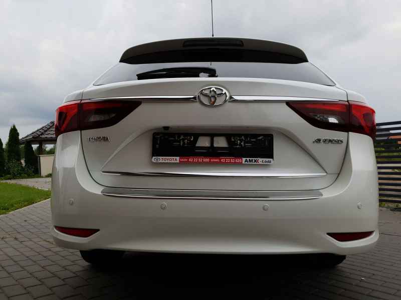 Toyota Avensis 2015