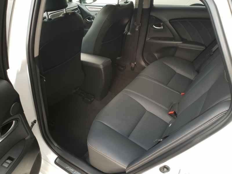 Toyota Avensis 2015