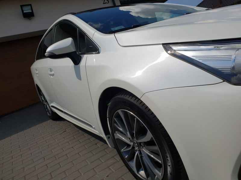 Toyota Avensis 2015