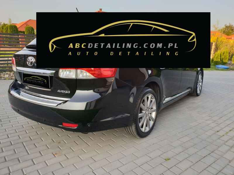 Toyota Avensis 2013